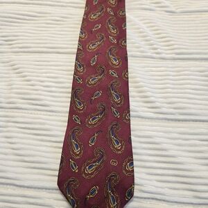 Gucci Burgundy Paisley Tie with Gold Accents